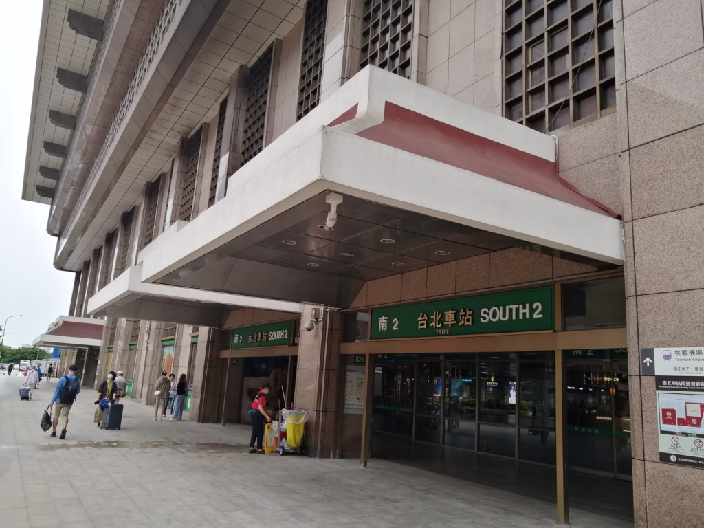 朝の台北駅